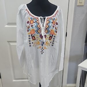 Floral Embroidered White Tunic Top